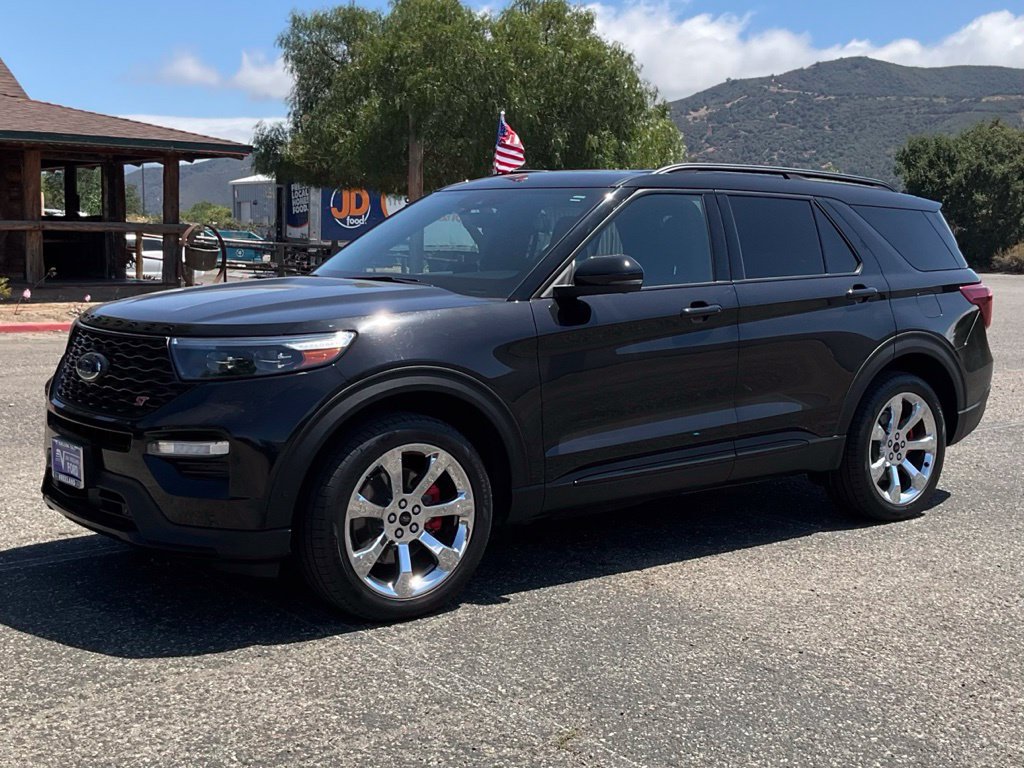 Used 2022 Ford Explorer ST w/ Equipment Group 401A AWD/4WD image 2