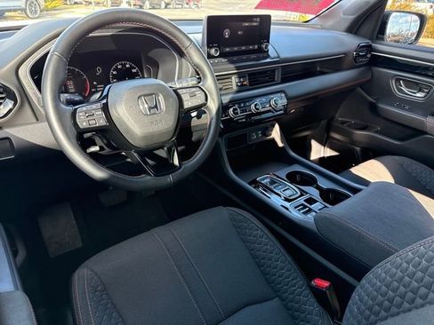 Certified 2025 Honda Pilot Sport image 26