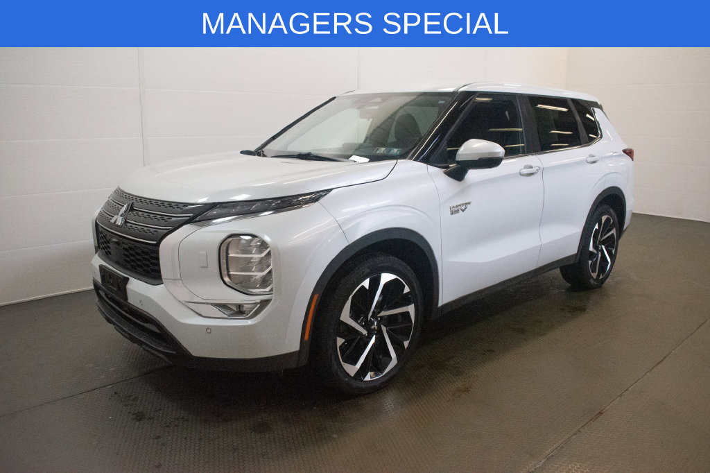Used 2024 Mitsubishi Outlander 4WD Plug-In Hybrid image 8