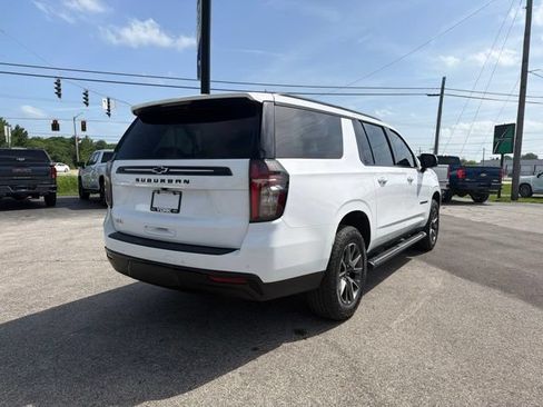 Used 2024 Chevrolet Suburban Z71 w/ Luxury Package AWD/4WD image 6