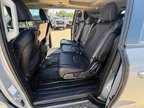 Used 2025 Kia Carnival SX FWD image 22