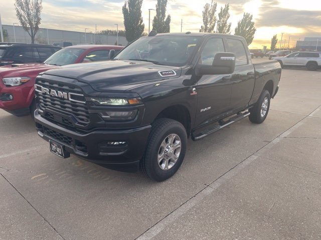 Used 2025 RAM 3500 Big Horn AWD/4WD image 2