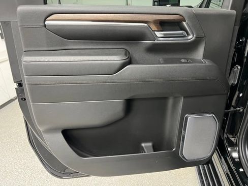 Used 2024 Chevrolet Silverado 3500 High Country w/ Technology Package AWD/4WD image 44