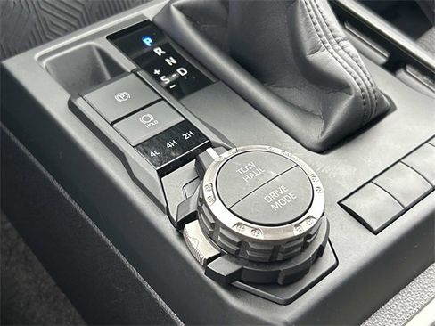 Used 2025 Toyota 4Runner SR5 image 27