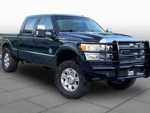 Used 2013 Ford F250 Lariat w/ Lariat Ultimate Pkg AWD/4WD image 2