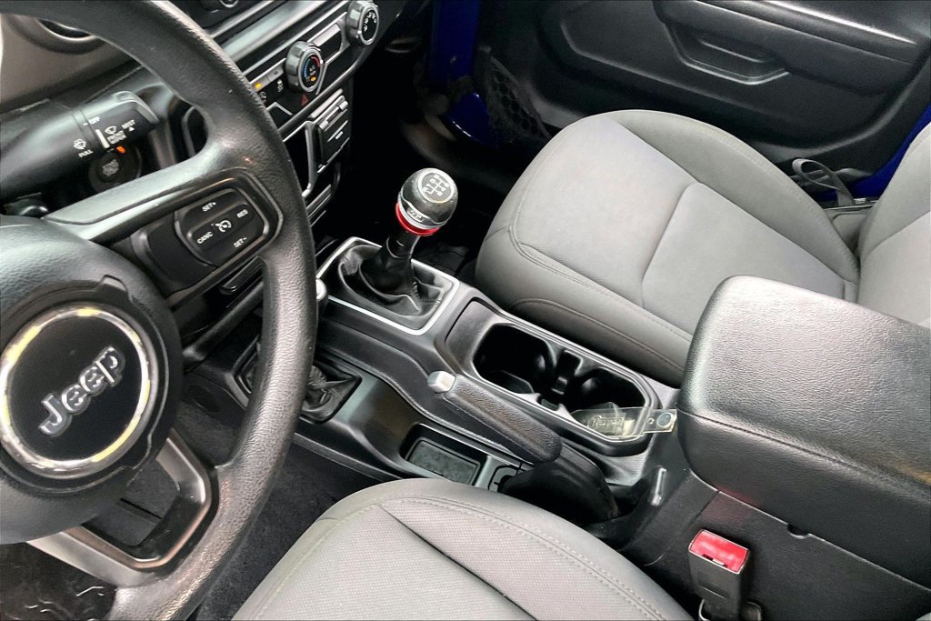Used 2020 Jeep Wrangler Sport AWD/4WD image 17