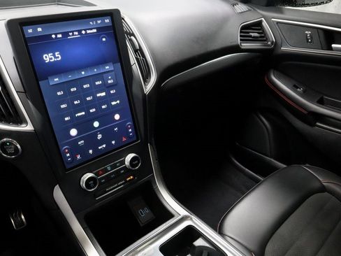 Certified 2024 Ford Edge ST-Line image 30