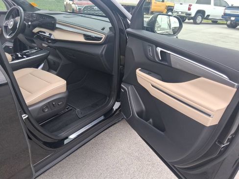 Used 2026 Buick Enclave Preferred w/ LPO, Floor Liner Package AWD/4WD image 28