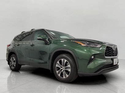 Used 2023 Toyota Highlander XLE