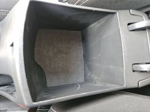 Used 2025 Hyundai Venue SEL FWD image 31