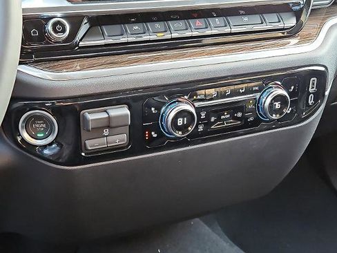 New 2026 GMC Sierra 1500 Elevation image 13