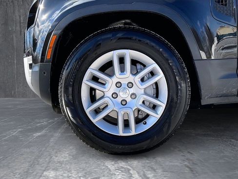 Certified 2025 Land Rover Defender 110 S image 34