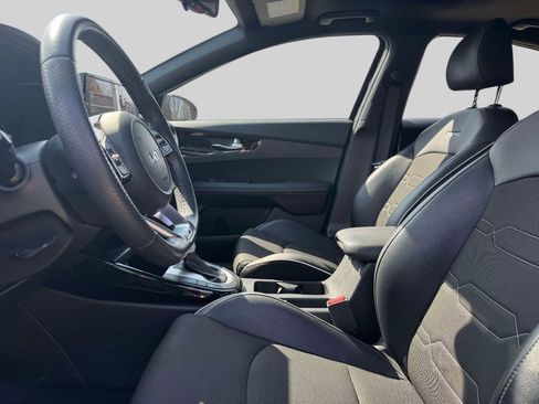 Used 2023 Kia Forte GT-Line w/ GT-Line Premium Package image 13