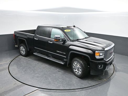 Used 2016 GMC Sierra 2500 Denali w/ Duramax Plus Package image 40
