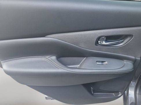 Used 2022 Nissan Murano SV image 20