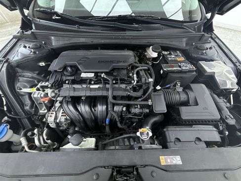 Used 2023 Hyundai Elantra Limited image 37