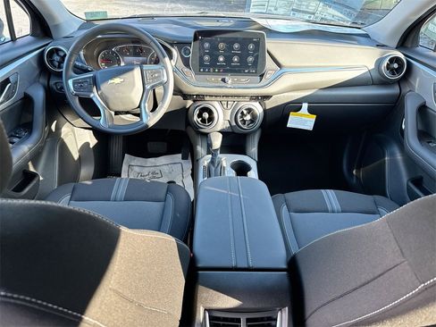 New 2026 Chevrolet Blazer LT image 29