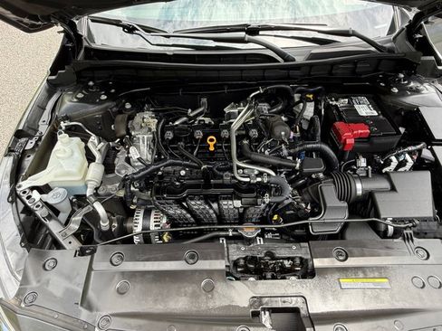 Used 2023 Nissan Altima 2.5 SV FWD image 9