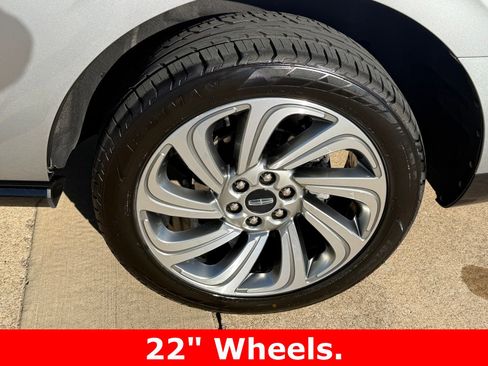 Used 2023 Lincoln Navigator Reserve image 9