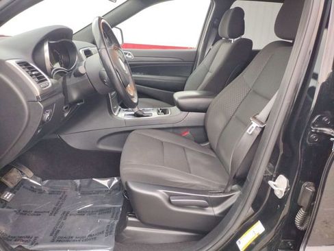 Used 2020 Jeep Grand Cherokee Laredo image 22