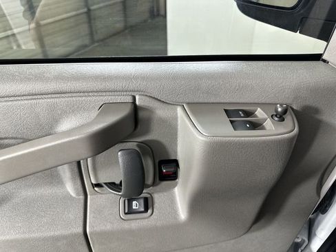 New 2025 GMC Savana 3500 w/ Driver Convenience Package image 22