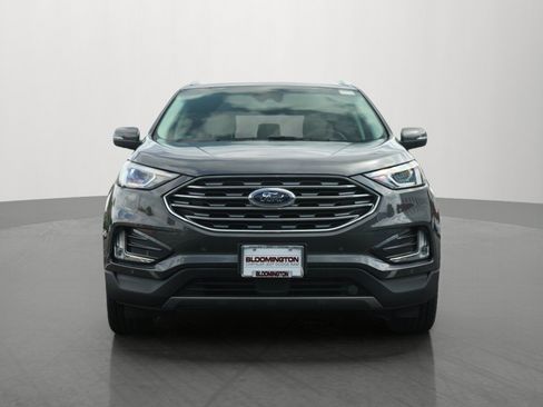 Used 2020 Ford Edge Titanium w/ Class II Trailer Tow Package AWD/4WD image 2