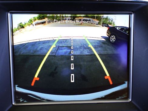 Used 2018 Jeep Grand Cherokee Altitude RWD image 46