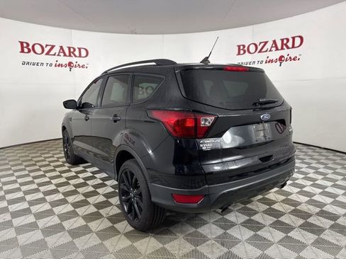 Used 2019 Ford Escape SE image 6