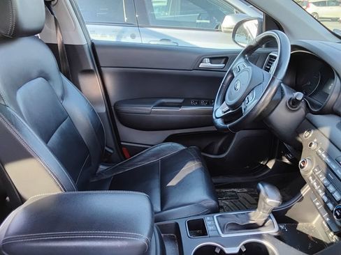 Used 2017 Kia Sportage EX AWD/4WD image 9