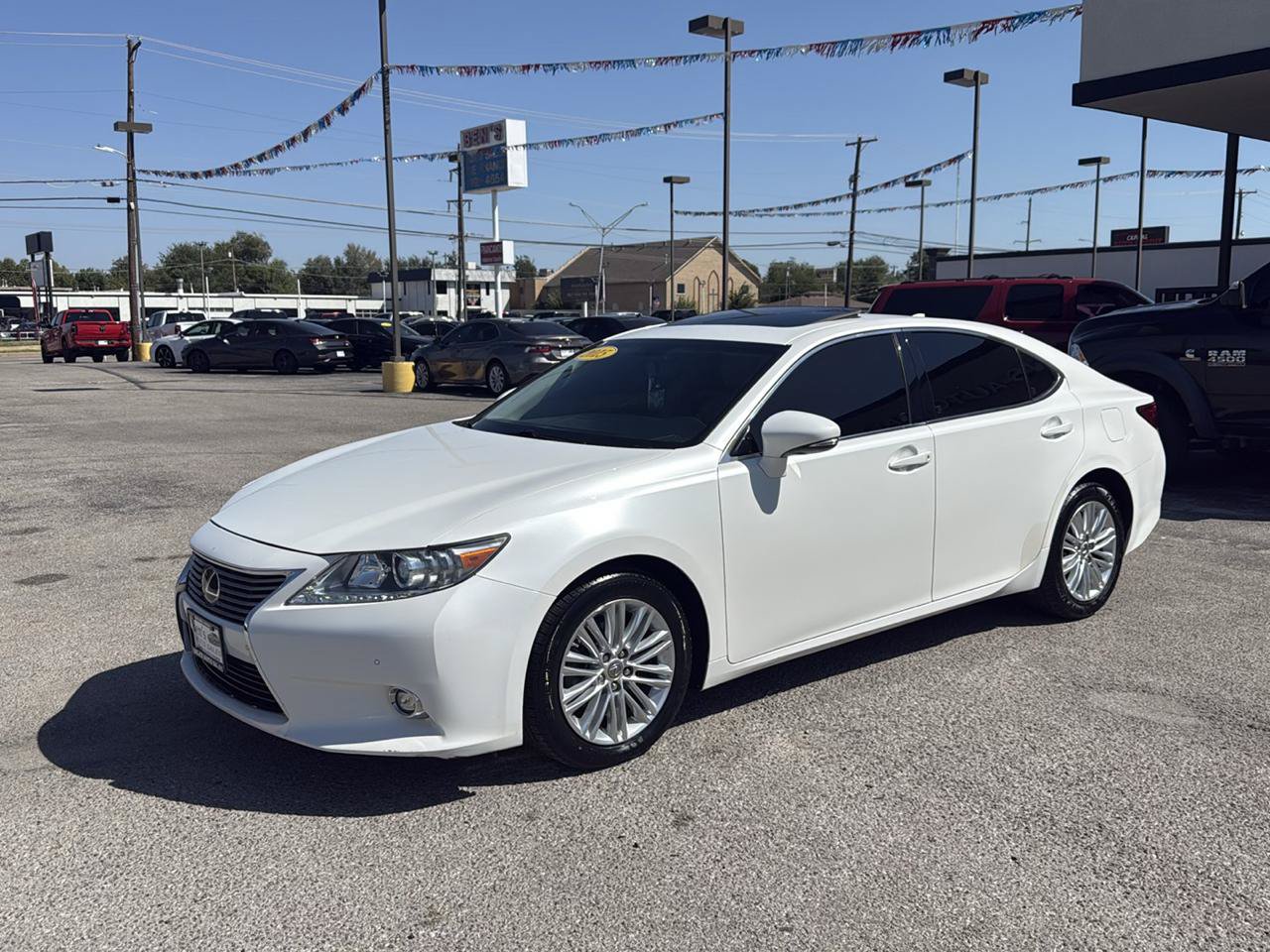 Used 2015 Lexus ES 350 w/ Luxury Package FWD image 2