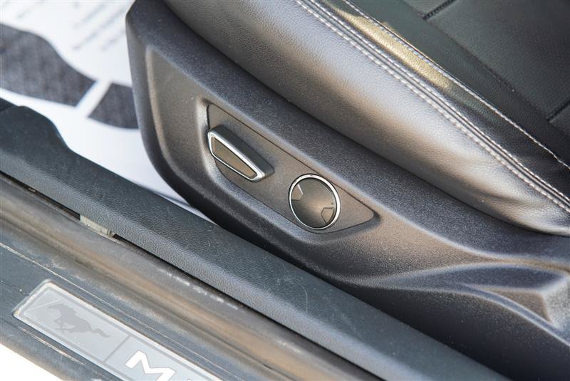 Used 2015 Ford Mustang Coupe RWD image 65