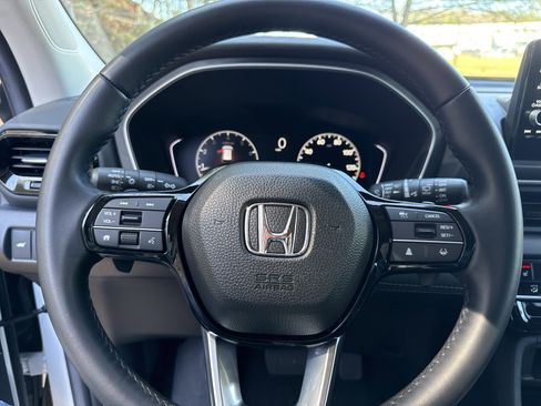 Used 2025 Honda Pilot EX-L image 24