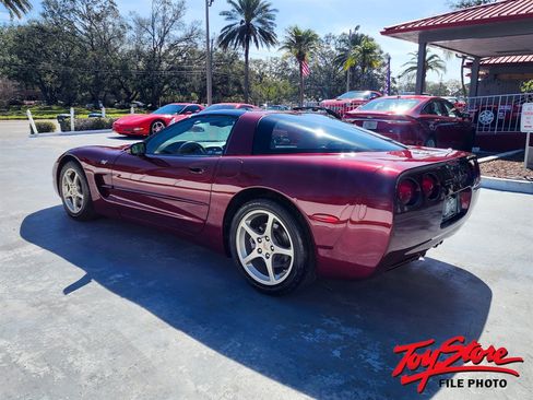 Used 2003 Chevrolet Corvette Coupe w/ Preferred Equipment Group RWD image 14