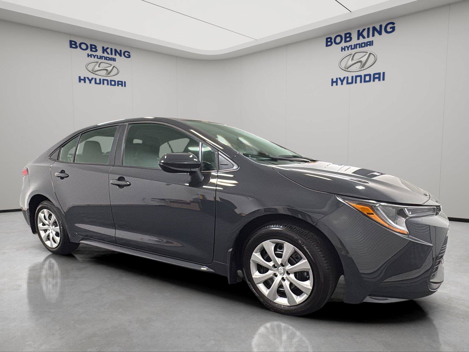 Used 2026 Toyota Corolla LE FWD image 7