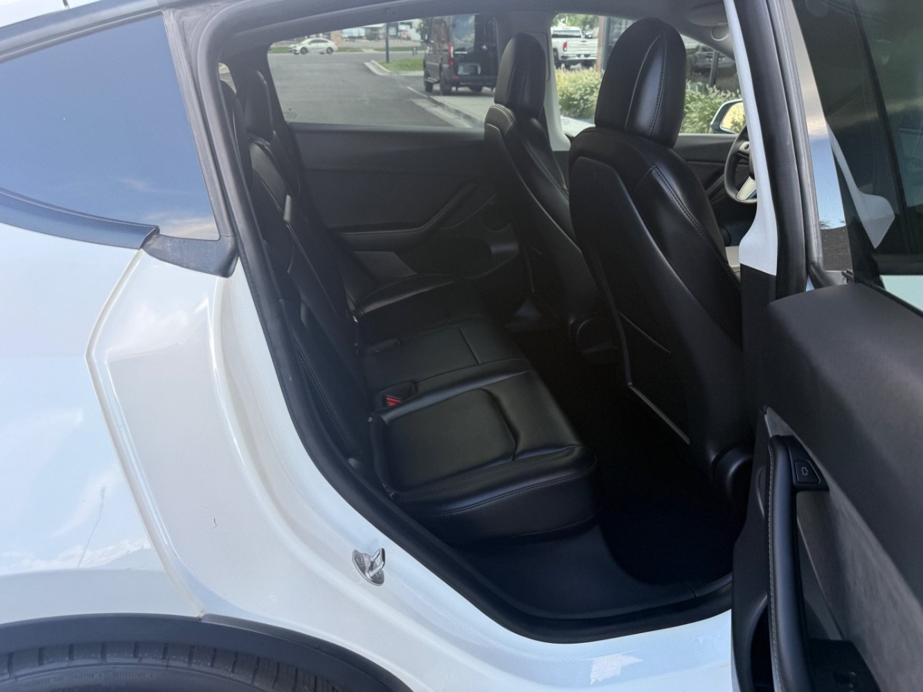 Used 2022 Tesla Model Y Performance AWD/4WD image 12