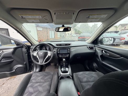 Used 2014 Nissan Rogue SV w/ SV Premium Package image 29