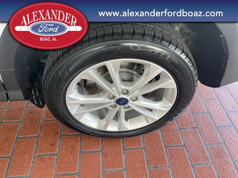 Used 2019 Ford Escape SE FWD image 7