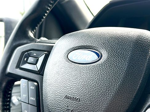 Used 2019 Ford F150 XLT w/ Equipment Group 302A Luxury AWD/4WD image 29