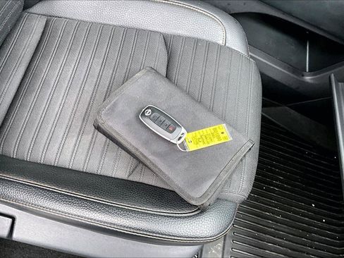 Used 2023 Nissan Pathfinder Rock Creek AWD/4WD image 12