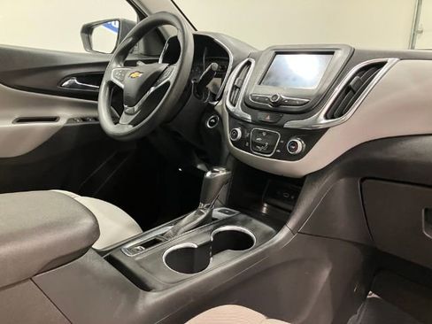 Used 2020 Chevrolet Equinox LS image 43