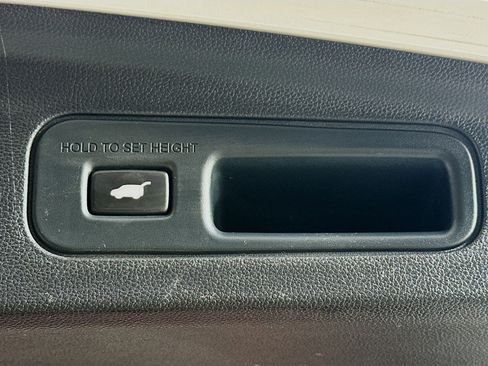 Used 2023 Acura MDX A-Spec image 32