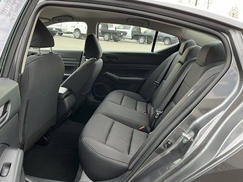 Used 2024 Nissan Altima 2.5 SV image 28