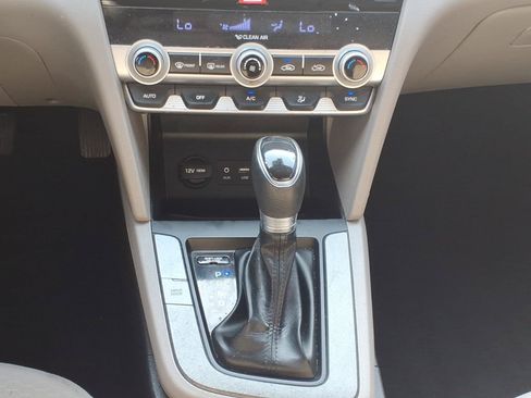 Used 2020 Hyundai Elantra SEL FWD image 7