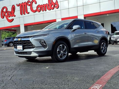 Used 2025 Chevrolet Blazer LT AWD/4WD image 1