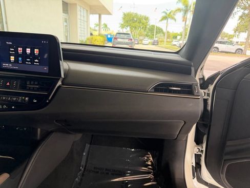 Used 2023 Lexus ES 350 w/ Premium Package FWD image 22