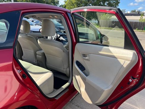 Used 2011 Toyota Prius One image 17