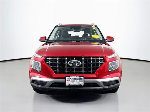 Used 2024 Hyundai Venue SEL image 9