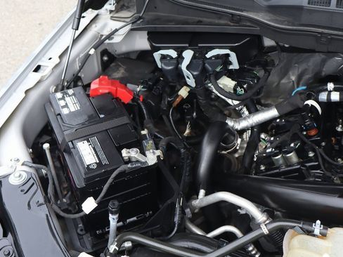 Used 2022 Ford F150 Lariat image 10