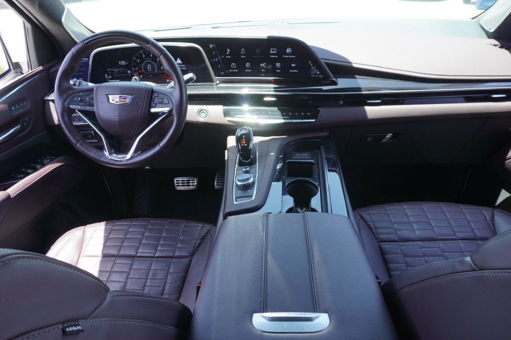 Certified 2023 Cadillac Escalade V w/ Heavy-Duty Trailer Package AWD/4WD image 17