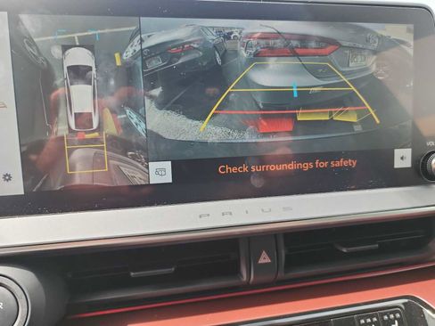 Used 2024 Toyota Prius Prime Premium image 18